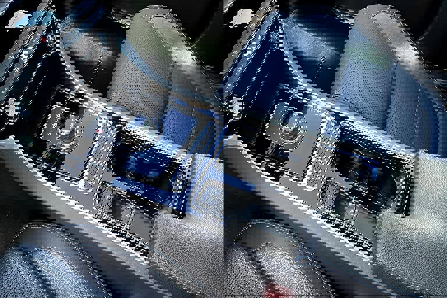 Used 2018 Jaguar XE R-Sport image 17