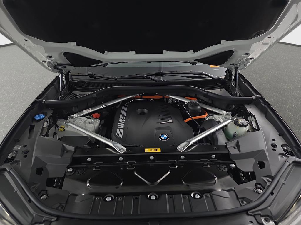 New 2026 BMW X5 xDrive50e w/ M Sport Package image 30