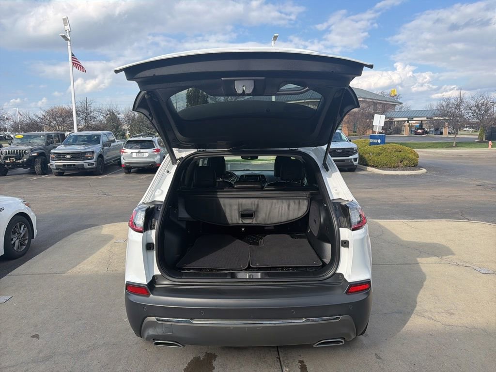 Used 2019 Jeep Cherokee Limited image 45