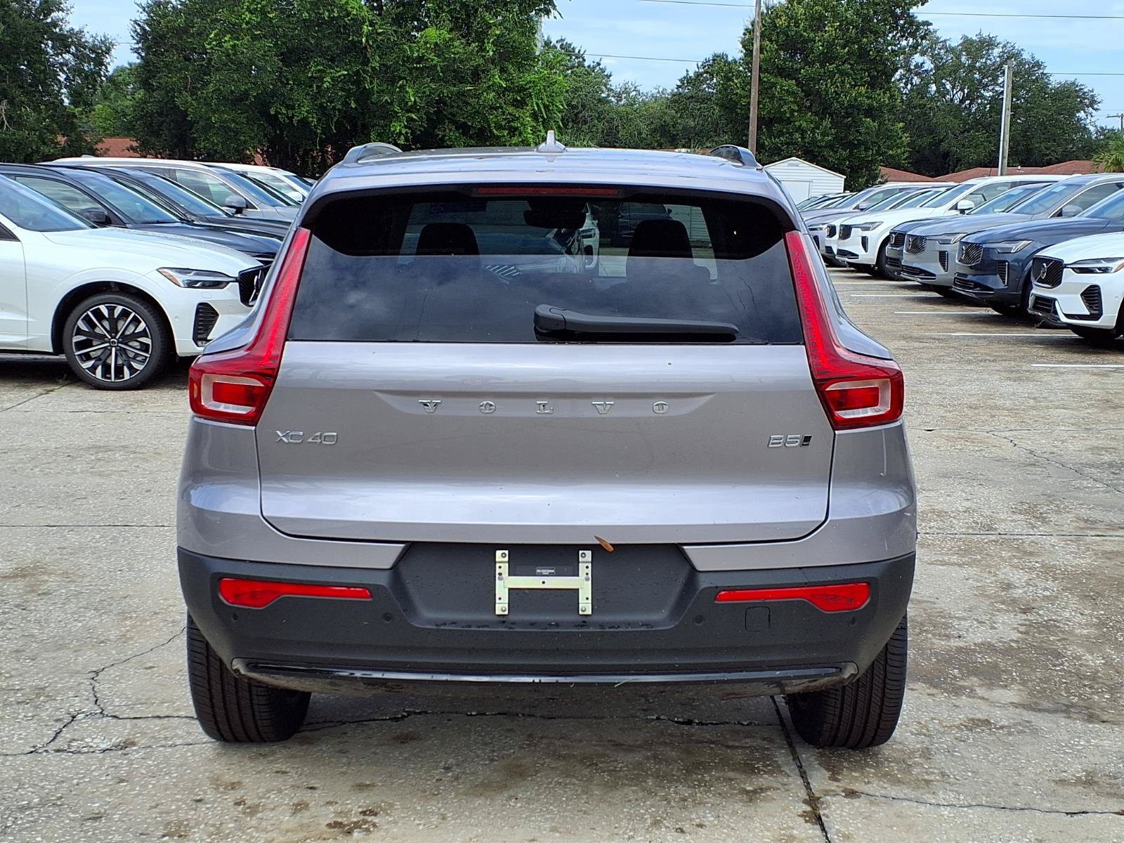 New 2026 Volvo XC40 B5 Plus w/ Protection Package Premier AWD/4WD image 6