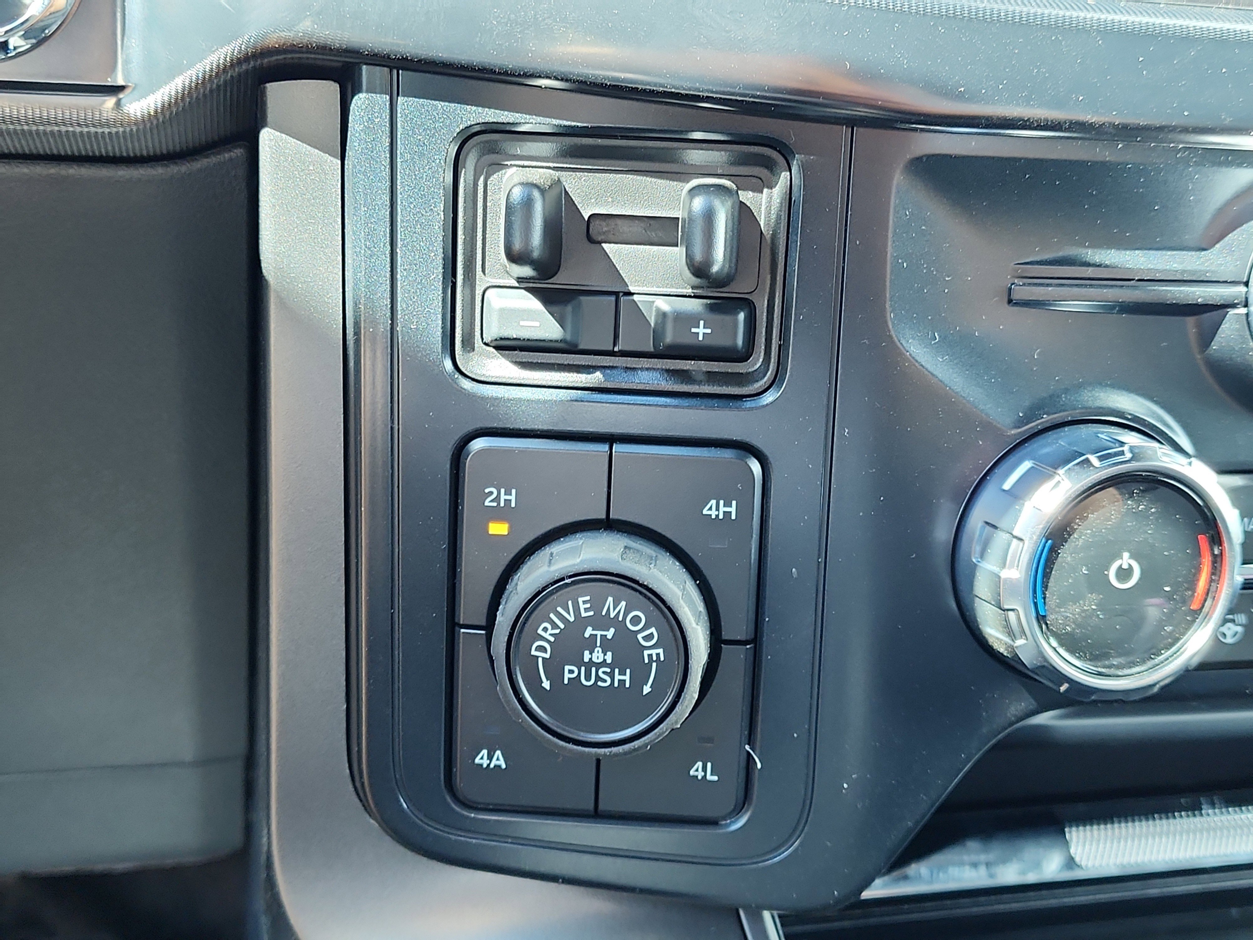 New 2025 Ford F150 Lariat image 15