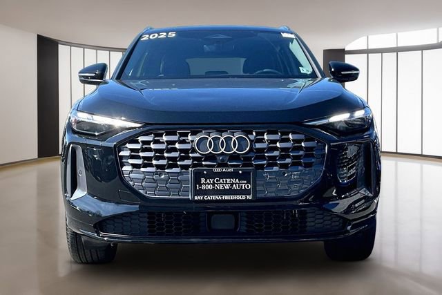 Used 2025 Audi Q5 Premium w/ 19" Wheel Package AWD/4WD image 2