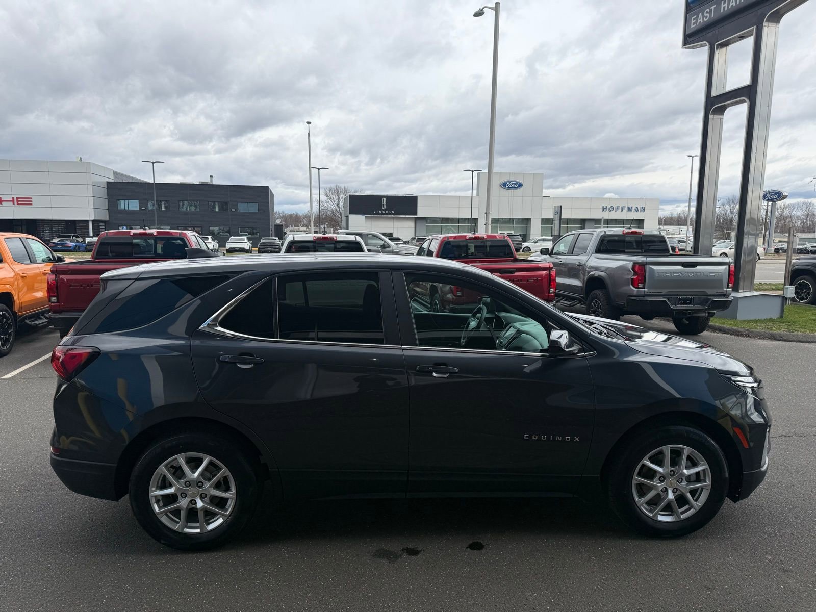 Used 2022 Chevrolet Equinox LT FWD image 4