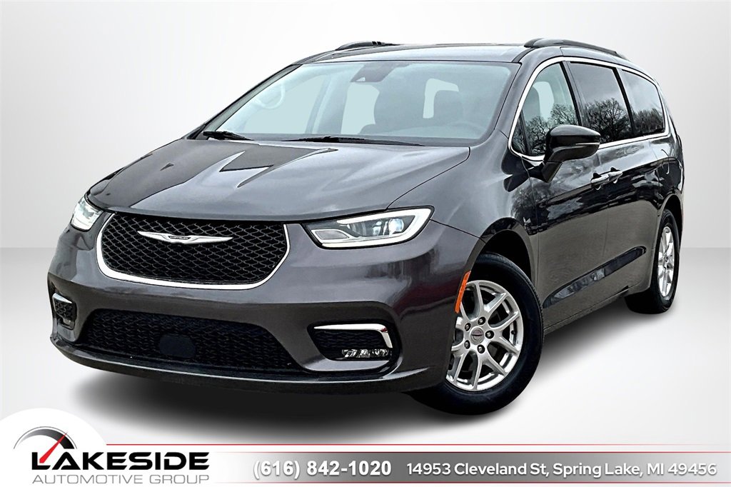 Used 2022 Chrysler Pacifica Touring-L image 1