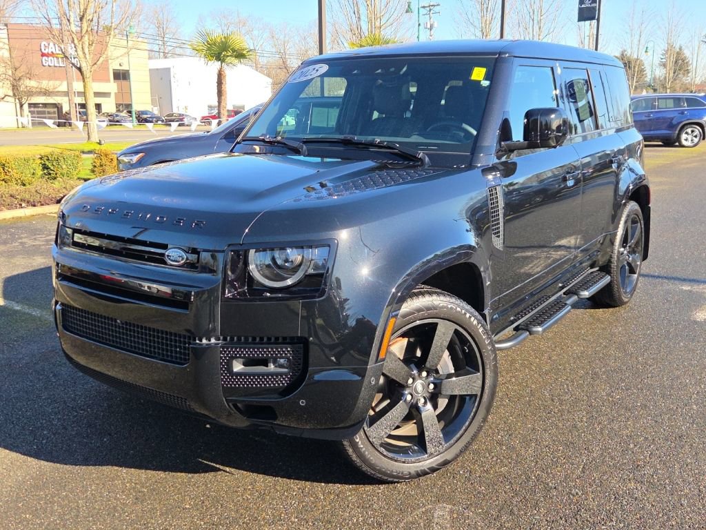 Used 2025 Land Rover Defender 110 X-Dynamic SE image 1