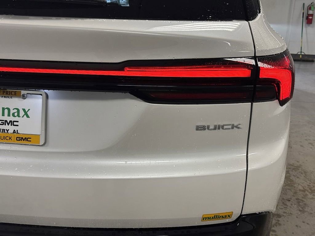 New 2025 Buick Enclave Sport Touring w/ Super Cruise Package image 13