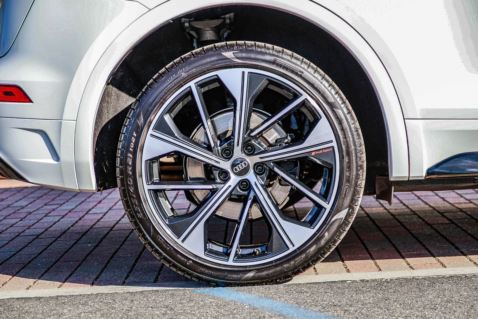 Used 2024 Audi SQ5 Premium Plus image 8