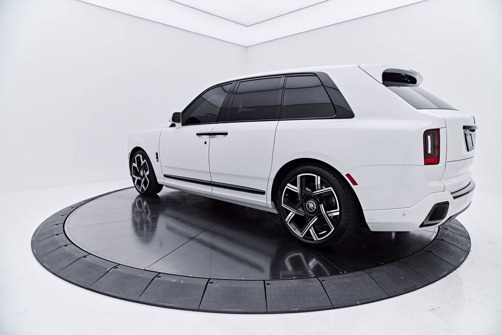 Used 2025 Rolls-Royce Cullinan Black Badge AWD/4WD image 12