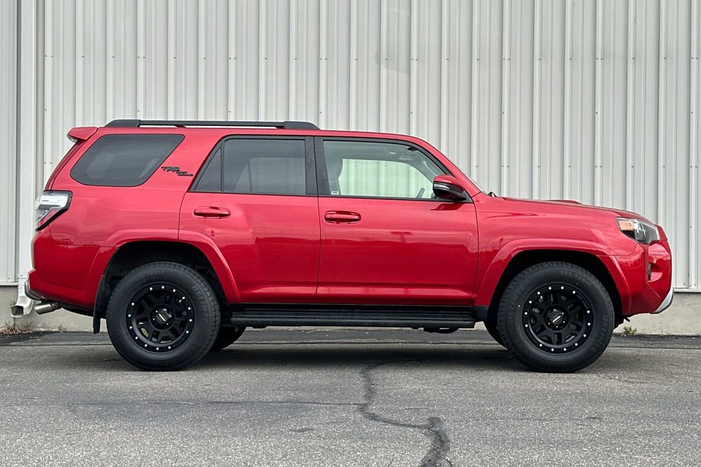 Used 2021 Toyota 4Runner TRD Off-Road Premium w/ Moonroof Package AWD/4WD image 3