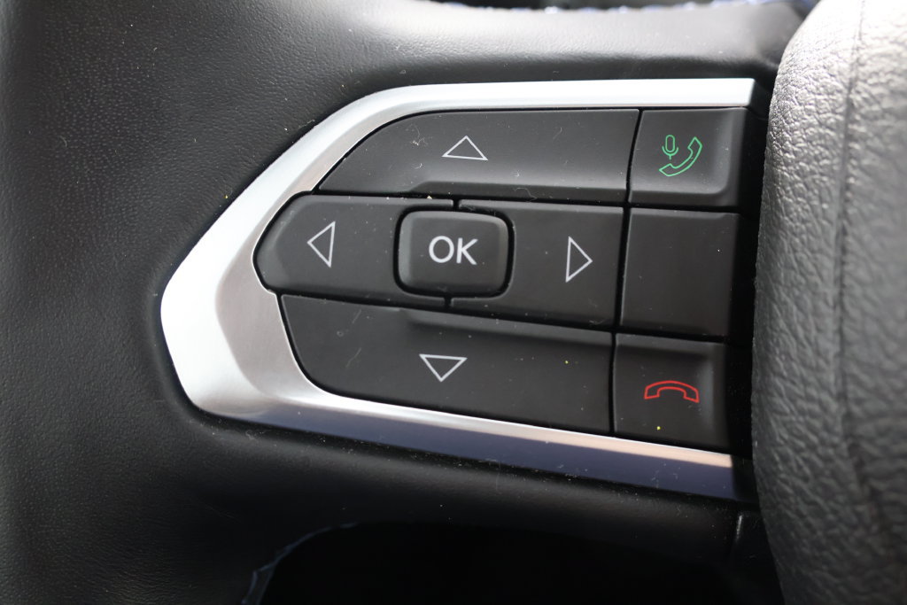 Used 2022 Jeep Compass Latitude w/ Convenience Group AWD/4WD image 11