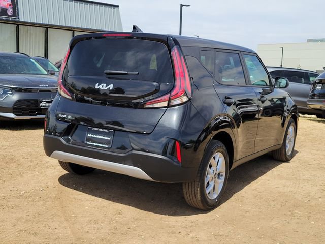 Used 2025 Kia Soul LX w/ LX Technology Package FWD image 5