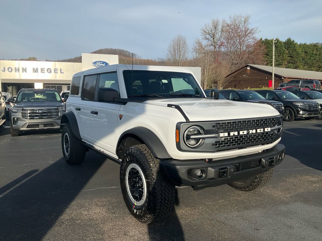 New 2026 Ford Bronco Badlands image 3