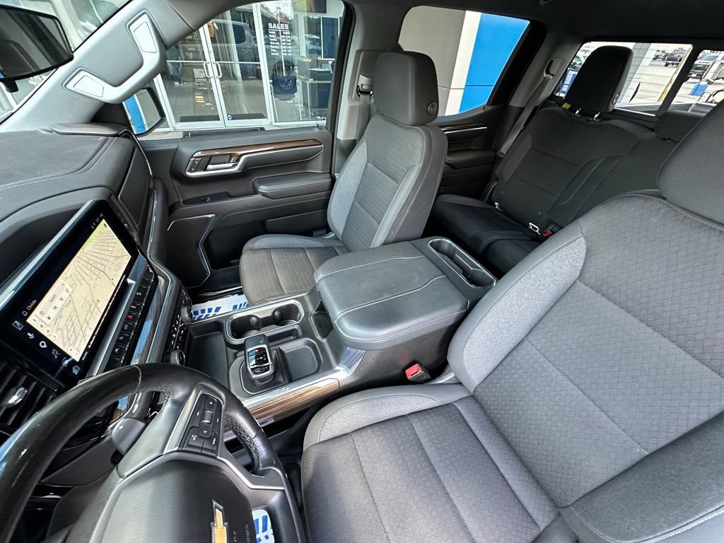 Used 2023 Chevrolet Silverado 1500 LT AWD/4WD image 23