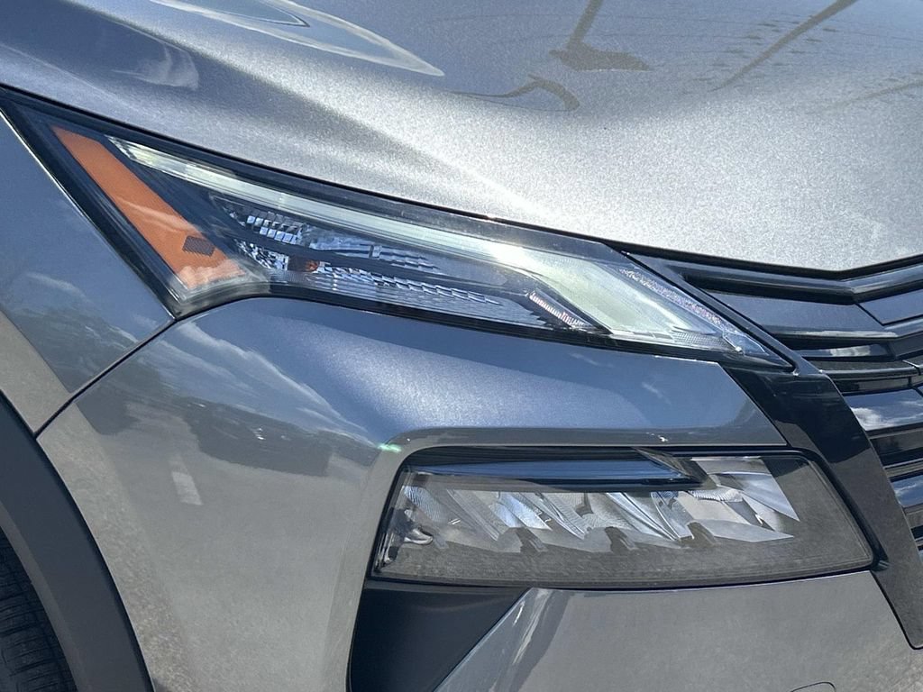 New 2026 Nissan Rogue Dark Armor AWD/4WD image 10