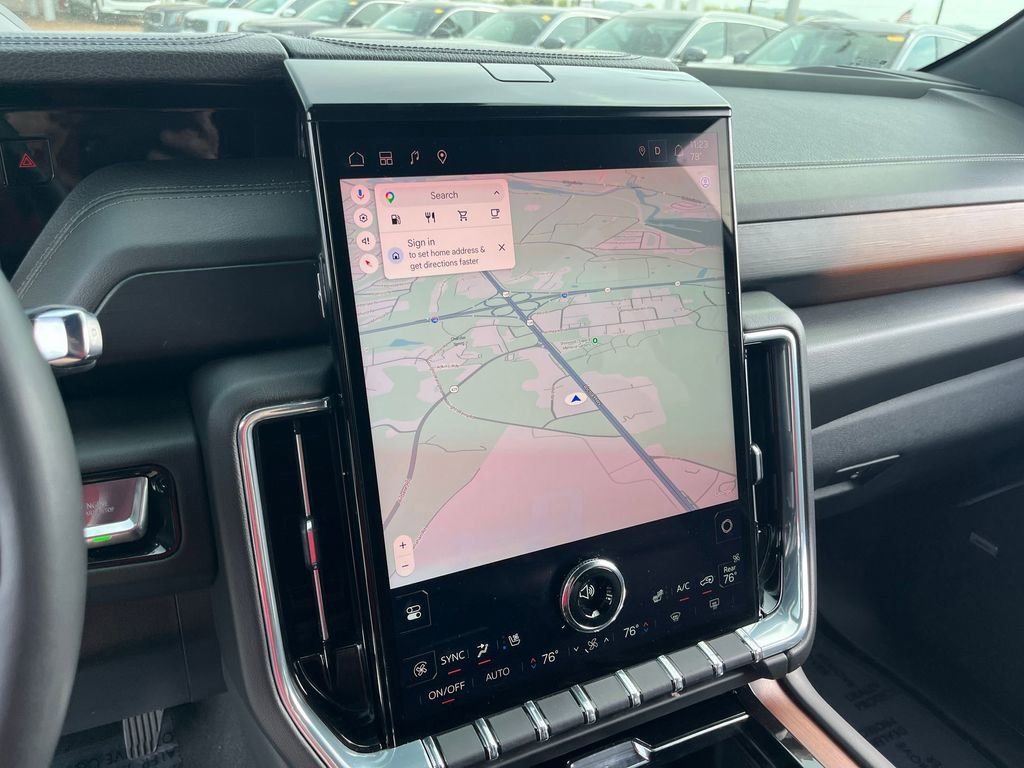 Used 2025 GMC Yukon XL Denali image 25