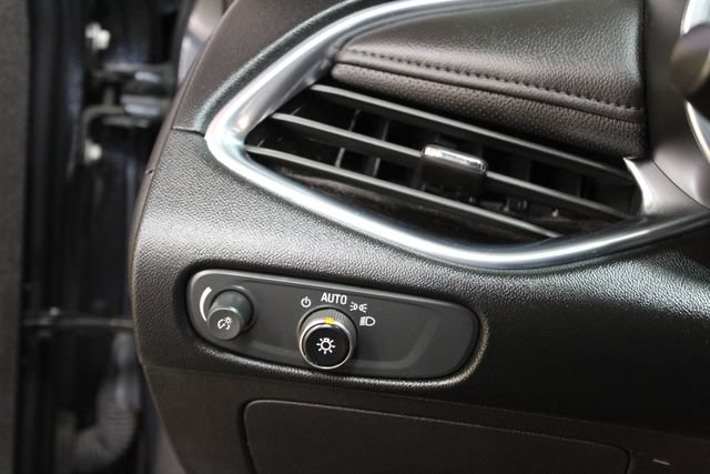 Used 2021 Chevrolet Malibu Premier w/ LPO, Floor Liner Package FWD image 13