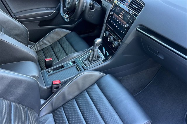 Used 2019 Volkswagen Golf R 4-Door image 18