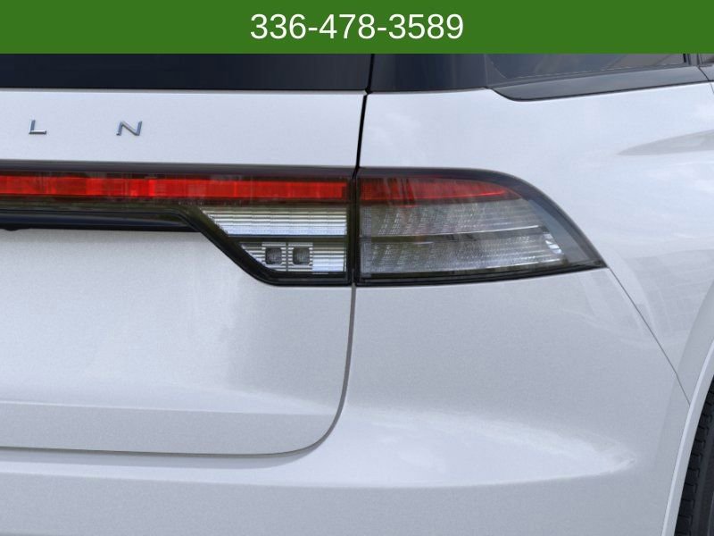 New 2026 Lincoln Aviator 2WD w/ Jet Appearance Package image 21