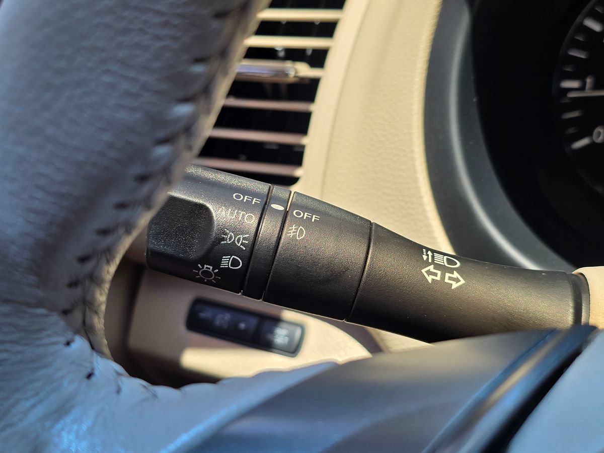 Used 2015 Nissan Altima 2.5 SV FWD image 42