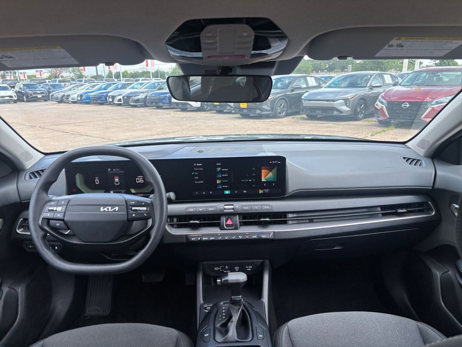 Used 2025 Kia K4 FWD image 32