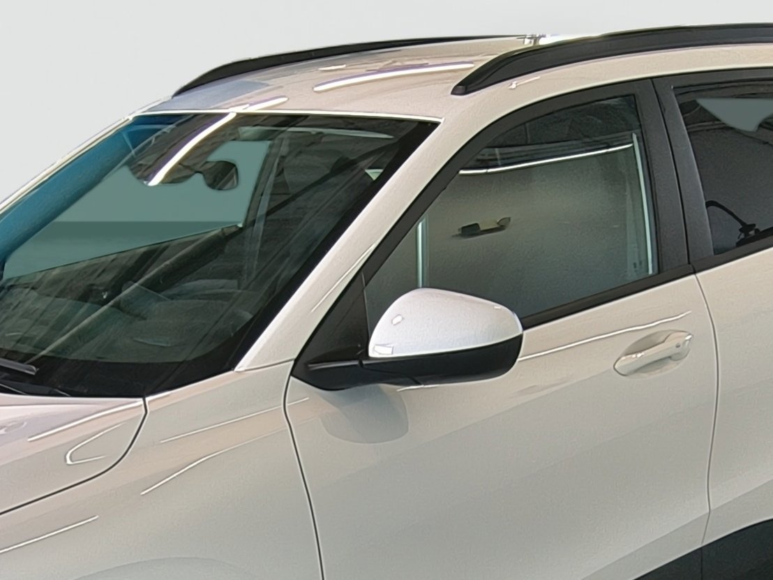 Used 2025 Chevrolet Trax LT w/ Driver Confidence Package FWD image 8