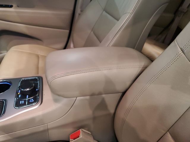 Used 2018 Jeep Grand Cherokee Limited w/ Trailer Tow Group IV image 27