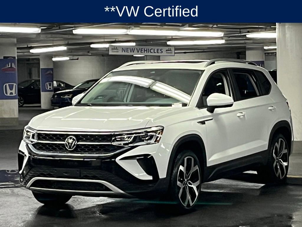 Used 2022 Volkswagen Taos SEL w/ Panoramic Sunroof Package AWD/4WD image 3