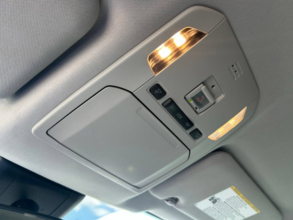 Used 2022 Toyota Highlander L FWD image 40