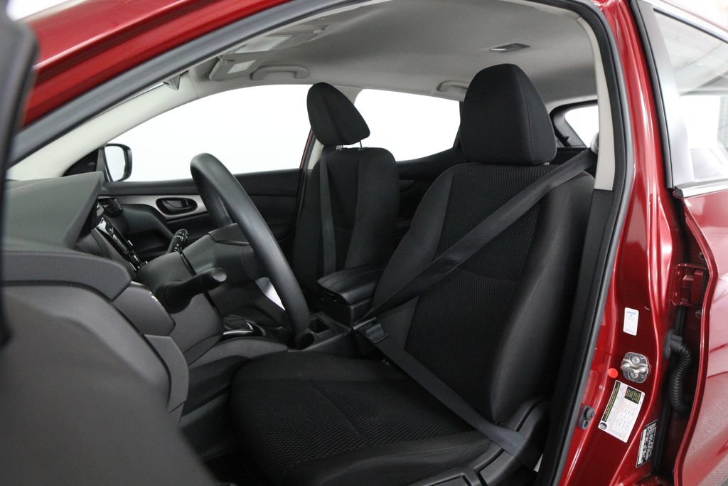 Used 2020 Nissan Rogue Sport S FWD image 44