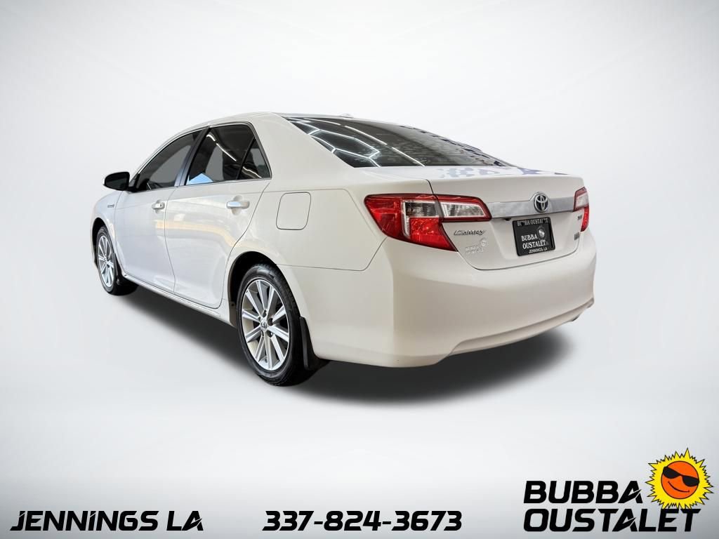Used 2013 Toyota Camry XLE w/ Convenience Pkg image 3