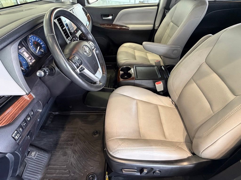 Certified 2017 Toyota Sienna Limited image 20
