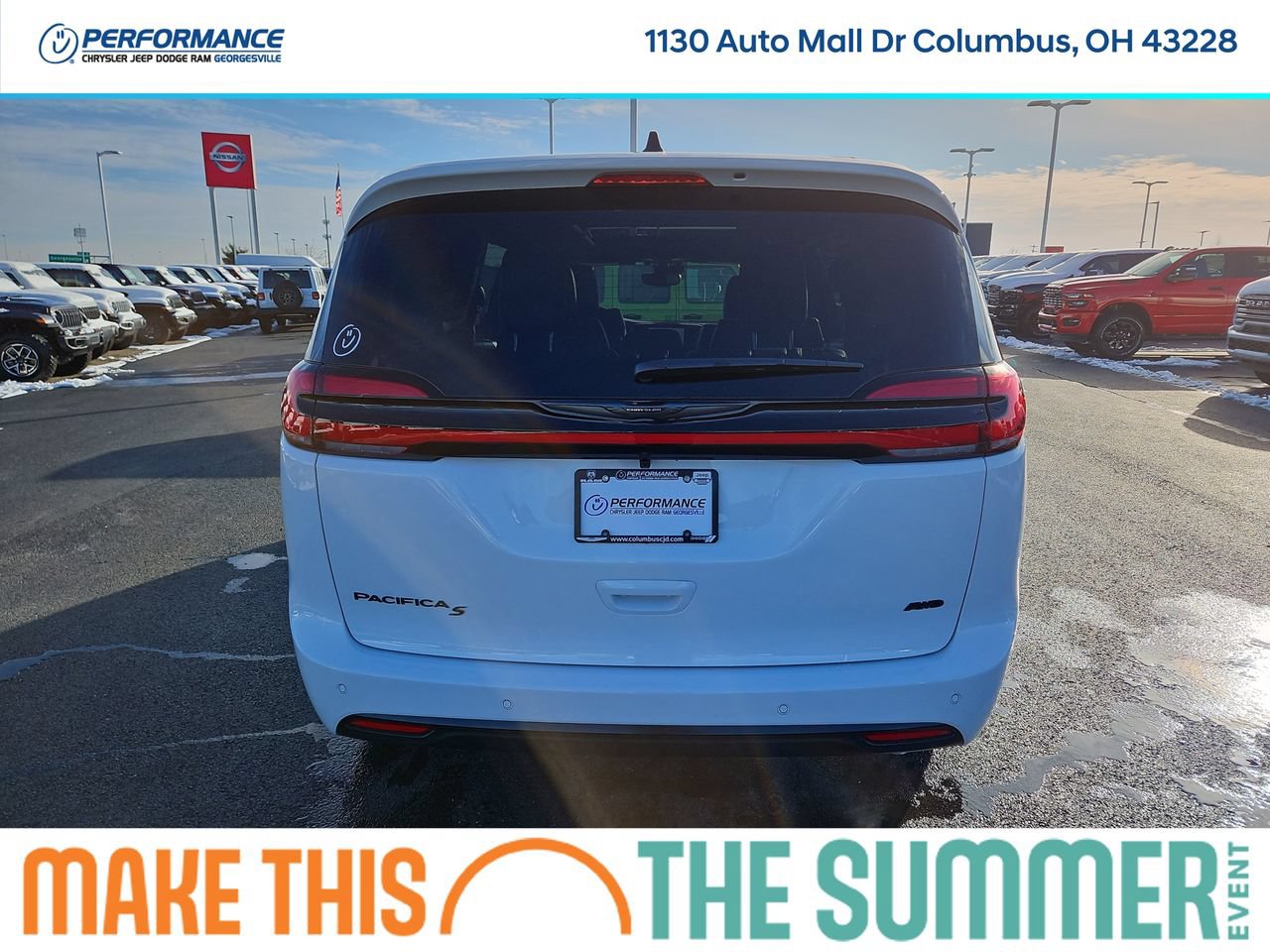 New 2026 Chrysler Pacifica Select AWD/4WD image 6