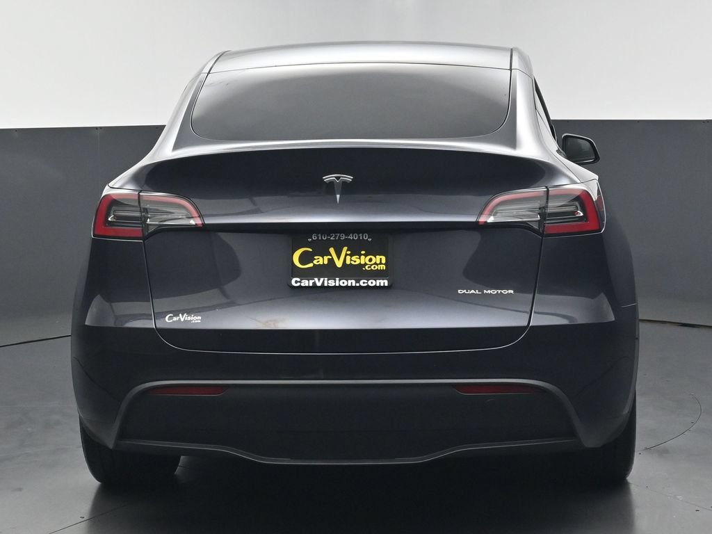 Used 2024 Tesla Model Y Long Range AWD/4WD image 2
