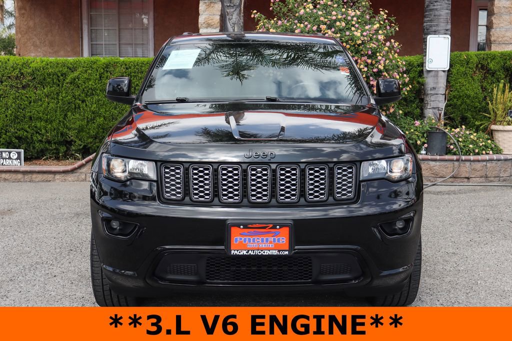 Used 2019 Jeep Grand Cherokee Altitude image 3