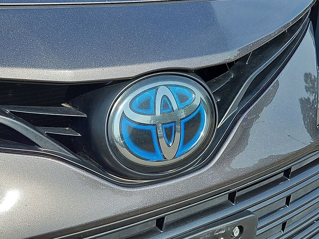 Used 2022 Toyota Camry LE FWD image 30