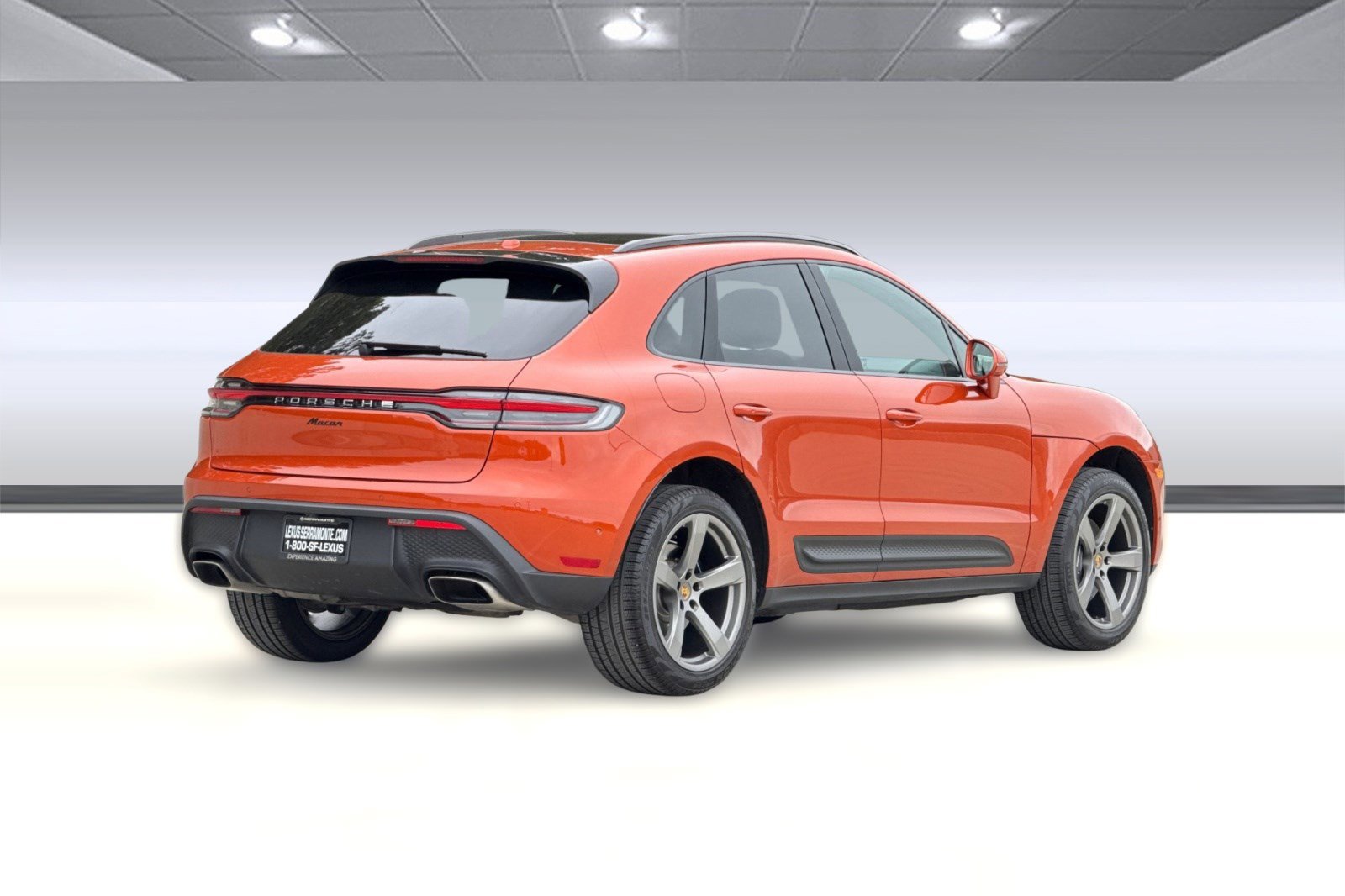 Used 2024 Porsche Macan AWD/4WD image 8