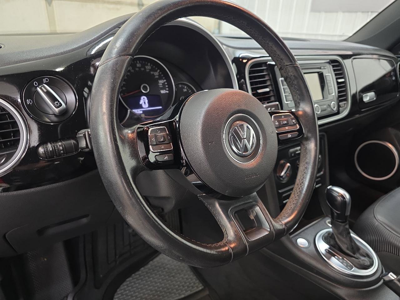 Used 2012 Volkswagen Beetle 2.5 FWD image 23