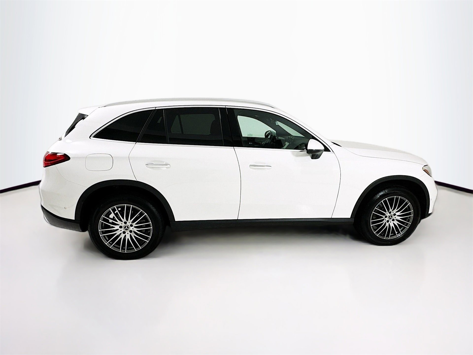 Certified 2025 Mercedes-Benz GLC 300 image 9