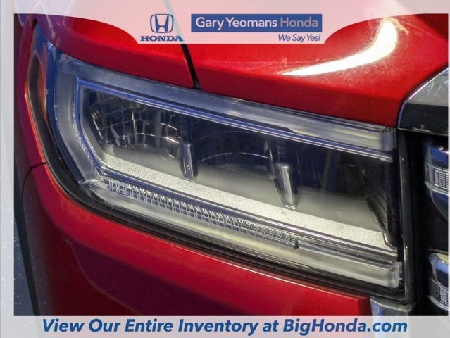 Used 2022 GMC Acadia SLT w/ Technology Package image 12