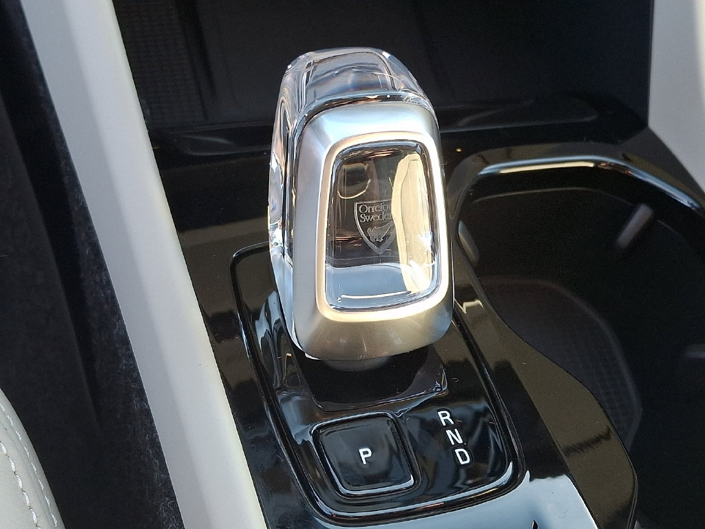 New 2026 Volvo XC40 B5 Ultra w/ Protection Package Premier AWD/4WD image 13