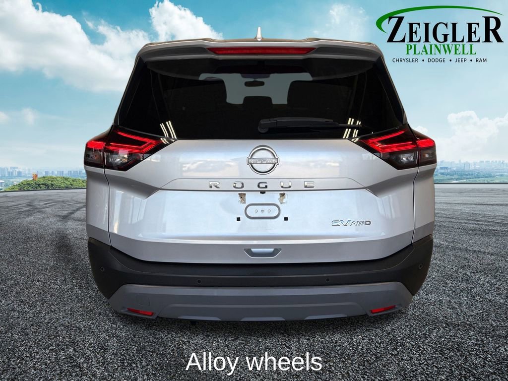Used 2022 Nissan Rogue SV image 7