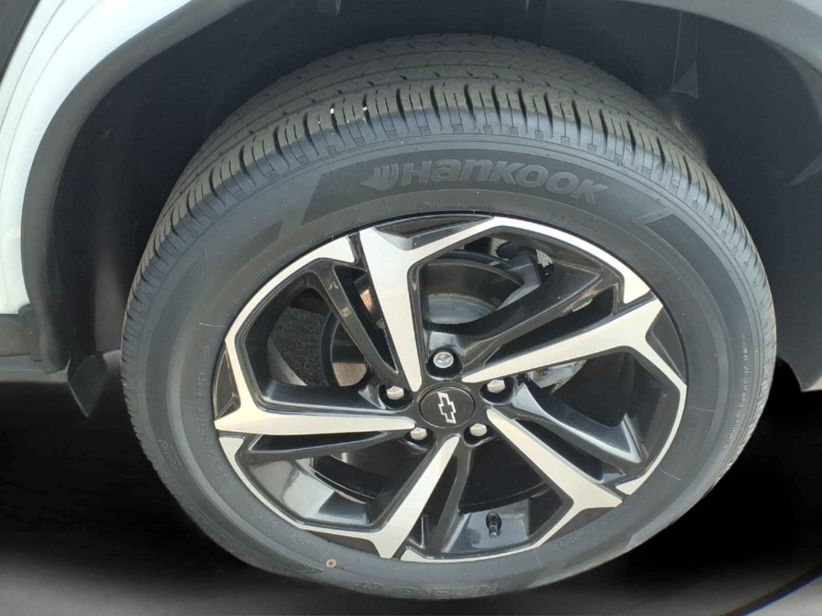 Used 2023 Chevrolet TrailBlazer RS w/ Convenience Package AWD/4WD image 14
