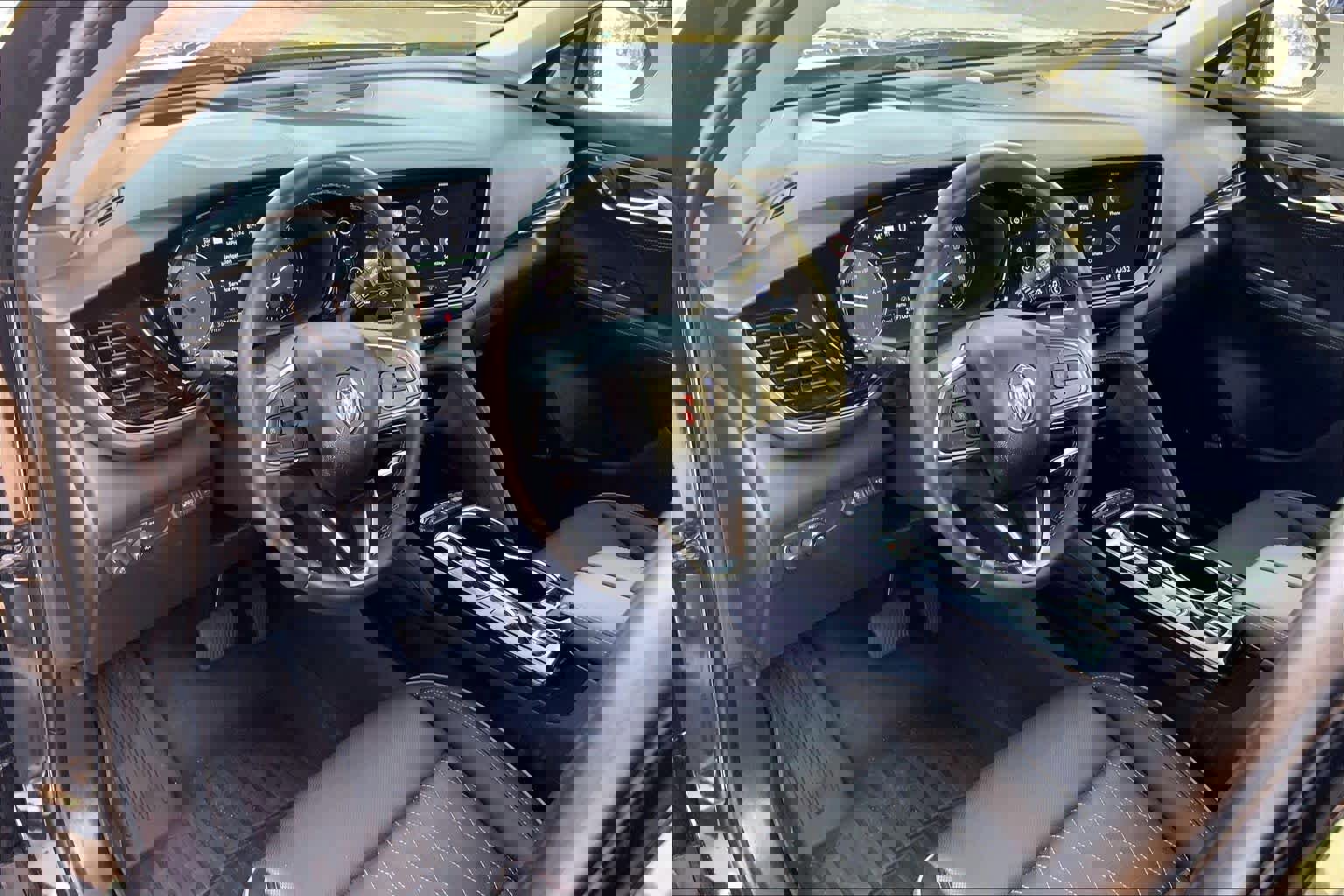 Used 2023 Buick Envision Avenir image 19