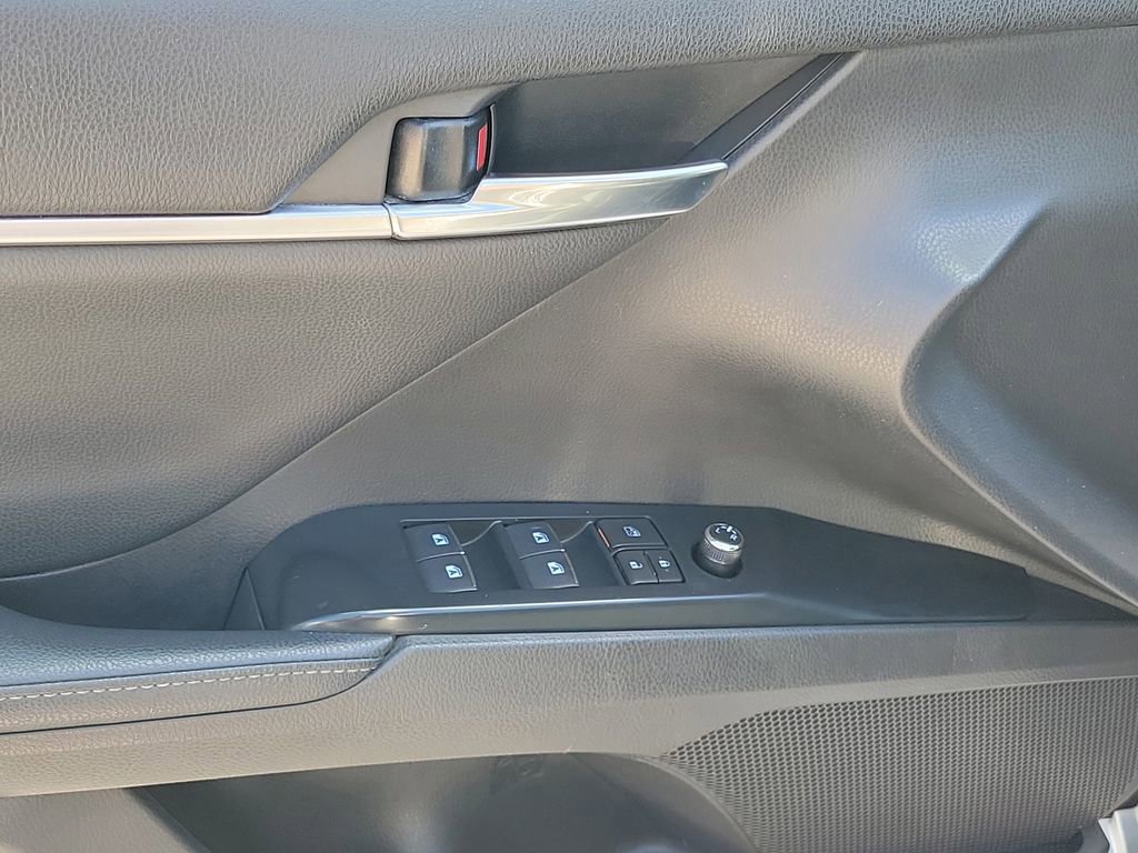 Used 2020 Toyota Camry XSE image 20