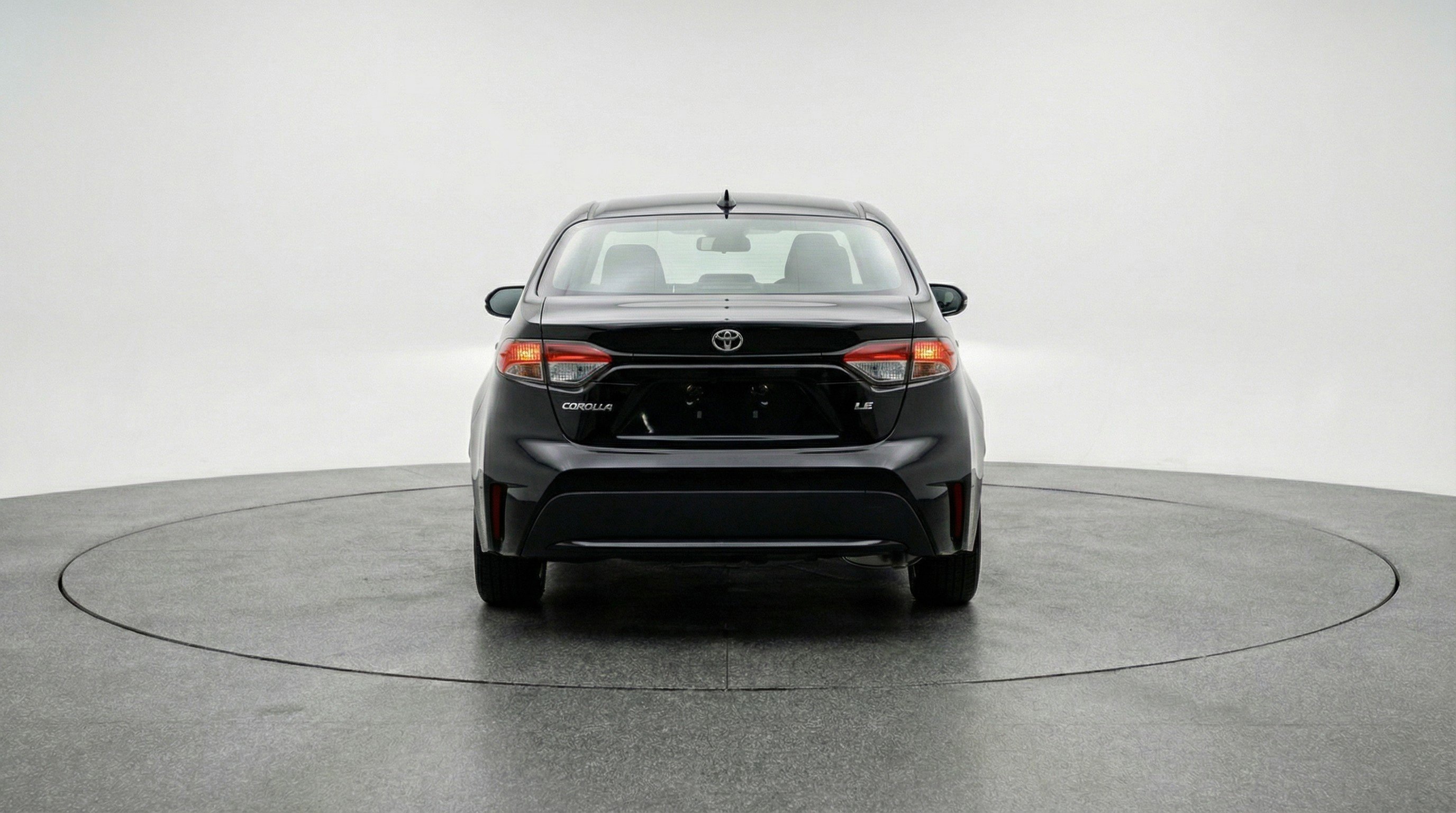 Used 2025 Toyota Corolla LE FWD image 7