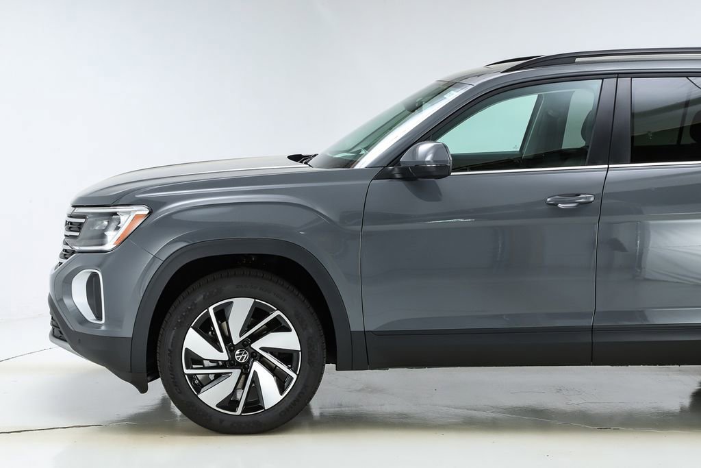 New 2026 Volkswagen Atlas SE FWD image 3