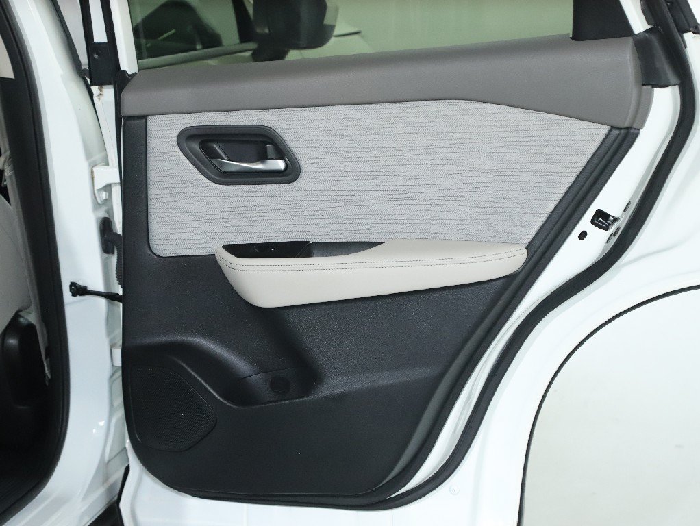 Certified 2023 Nissan Rogue SV AWD/4WD image 33