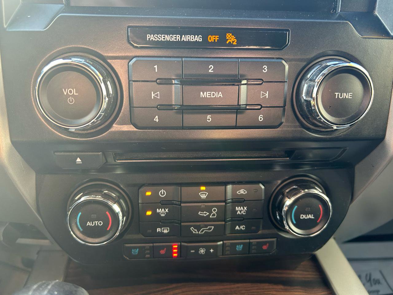 Used 2016 Ford F150 Lariat w/ Equipment Group 501A Mid image 22