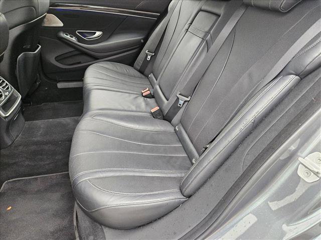 Used 2017 Mercedes-Benz S 550 Sedan image 18