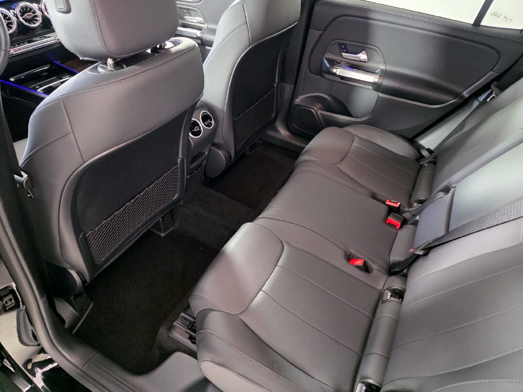 Certified 2025 Mercedes-Benz GLB 250 image 14